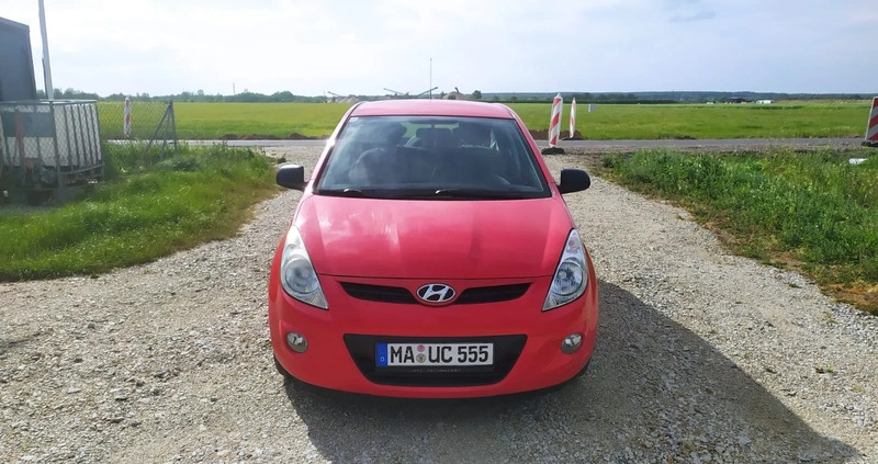 Hyundai i20 cena 13900 przebieg: 129000, rok produkcji 2010 z Legnica małe 37
